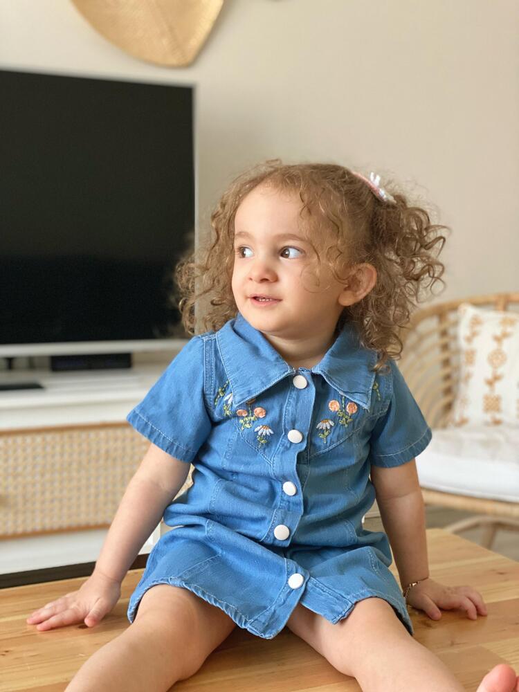 Çiçekli Kot Elbise